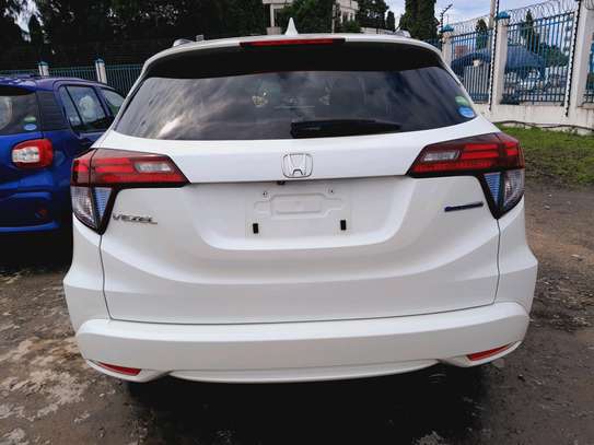 Honda Vezel-hybrid white 2016 image 1