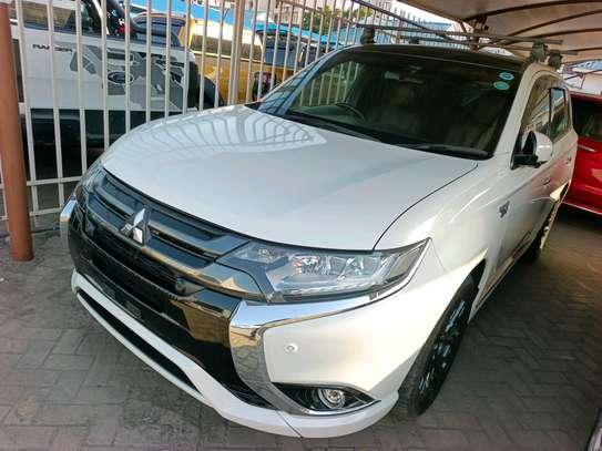 Mitsubishi outlander hybrid sunroof image 6