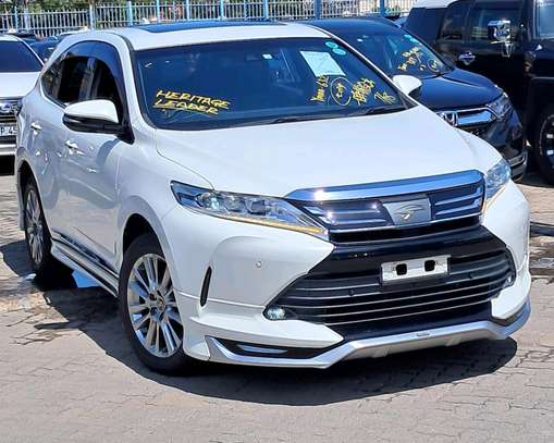 Toyota Harrier Premium Grade white 2018 Sunroof image 10