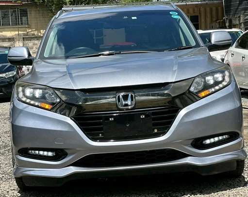 Honda vezel hybrid silver image 9