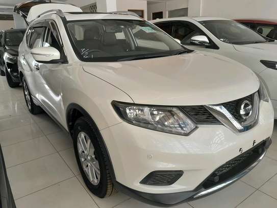 Nissan X-trail white sunroof 2wd 2016 image 11