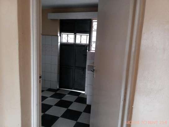 SPACIOUS MASTER ENSUITE TWO BEDROOM TO LET image 8
