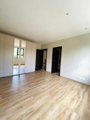 5 Bed Villa with En Suite at Manyani Road image 12
