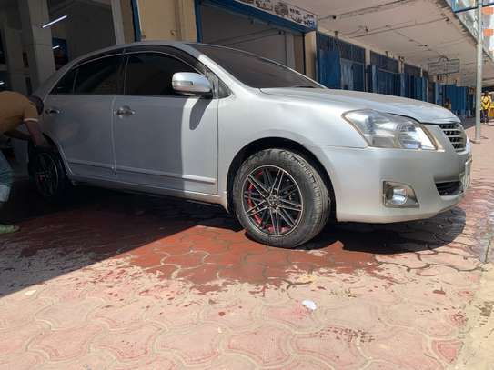 Toyota premio image 1