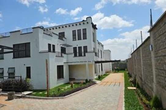 7 Bed House with En Suite at Runda image 2