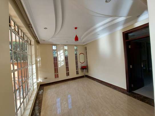 5 Bed Townhouse with Garden at Convent Drive image 12