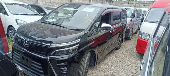 Toyota VoxY  Black 2018 2wd image 2