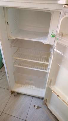 Fridge in good working condition image 2
