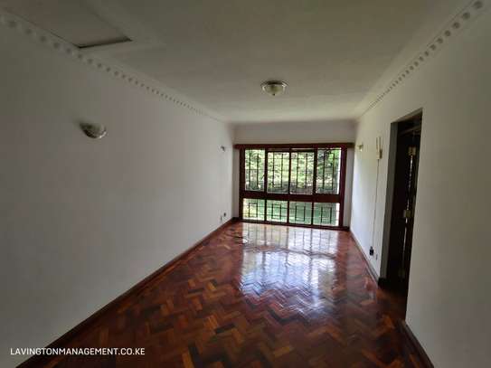 4 Bed House with En Suite at Lavington Green image 14