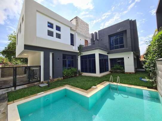 4 Bed Villa with Swimming Pool in Nyali Area image 4