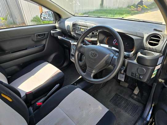 TOYOTA PIXIS image 6