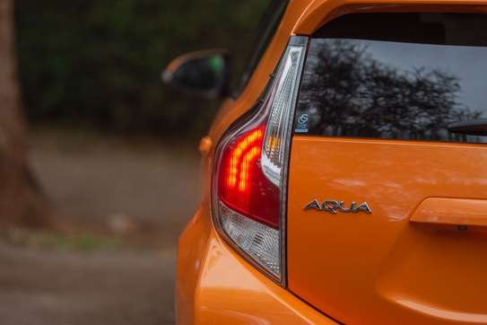 Toyota Aqua Orange 2015 image 5