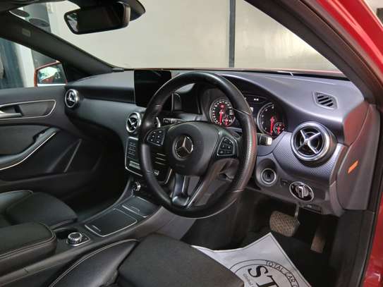 Mercedes benz A180 Red image 5
