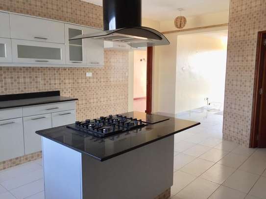 3 bedroom apartment for rent in Kilimani image 2