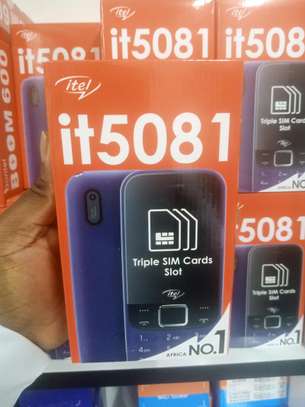 Itel it5081 3Simcards button phone image 1