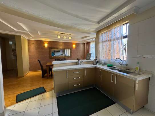 Serviced 3 Bed Apartment with En Suite in Kilimani image 7