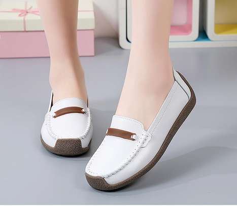 White Loafers flats shoes woman folding Leather women flats image 3