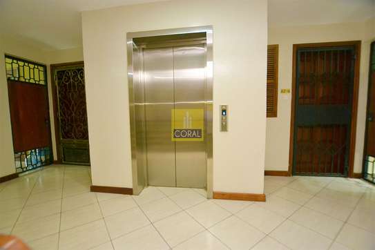 3 Bed Apartment with En Suite in Kileleshwa image 17