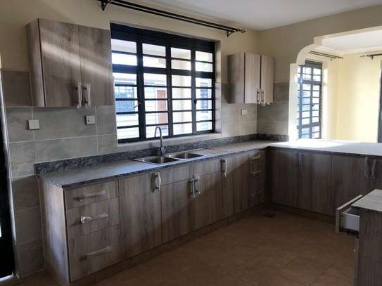 4 Bed Villa with En Suite at Mombasa Road image 37