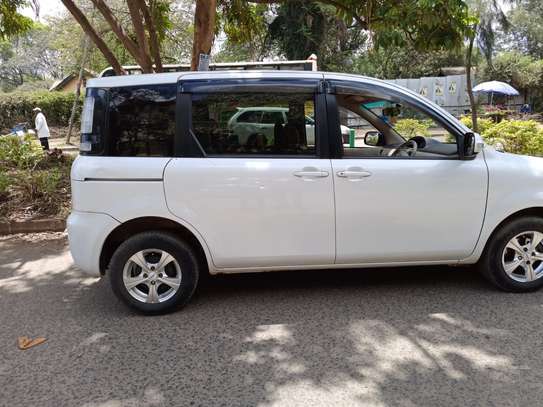 2012 Toyota Sienta vey clean clean interior and exterior image 8