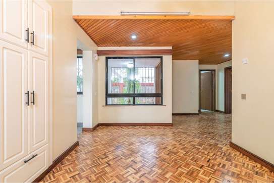 4 Bed Villa with Garden in Kilimani image 16