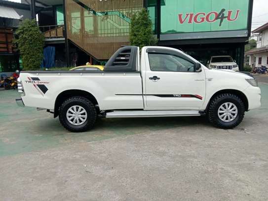 TOYOTA HILUX SINGLE CABIN image 7