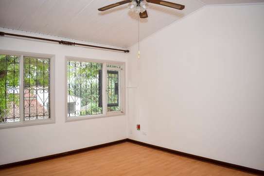 4 Bed Townhouse with En Suite in Muthaiga image 12