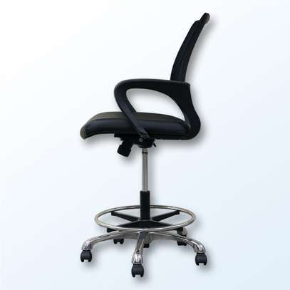 Office Chair: Ergonomic Receptionist Mesh Swivel Chair image 3