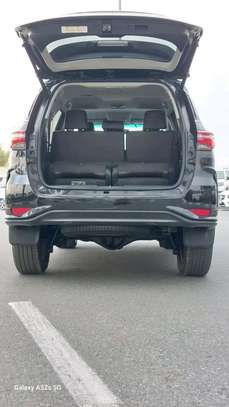 Toyota Fortuner diesel FV 2017 black image 8