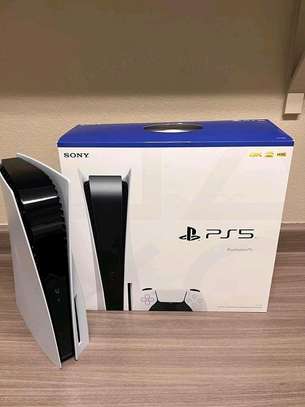 Sony PlayStation 5 Standard Edition 825GB image 4