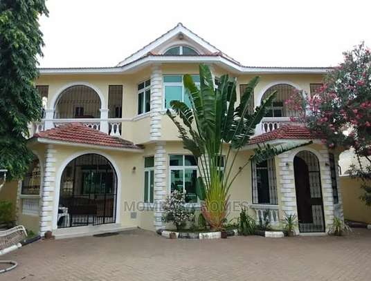 4 Bed Villa with En Suite in Nyali Area image 22