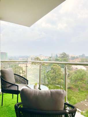 Serviced 2 Bed Apartment with En Suite at Riverside image 12