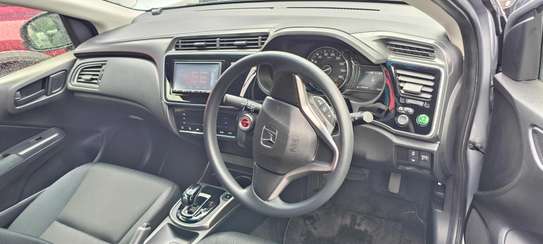 Honda Grace Hybrid Silver 2018 image 4