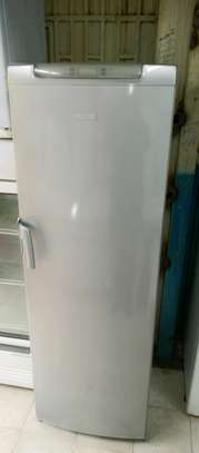 Electrolux fridge 350l image 1