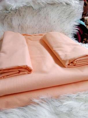 Plain colour bedsheets image 2