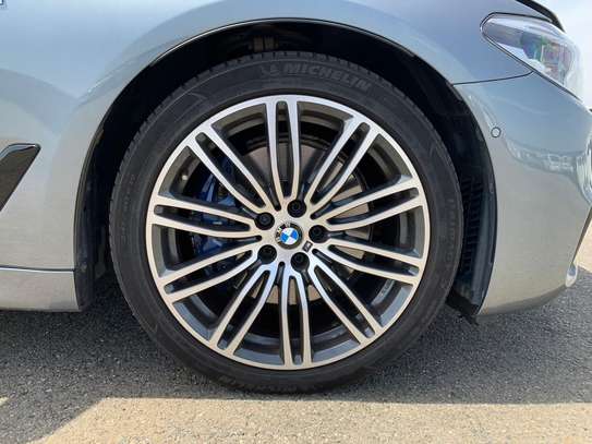 BMW 530I M SPORT GREY 2018 53,000 KMS image 12