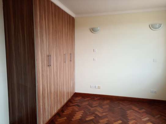 4 Bed Townhouse with Gym in Kitisuru image 15
