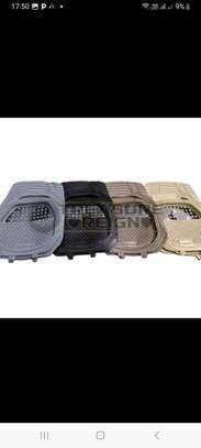 Car Floor Mat silver and beige image 4