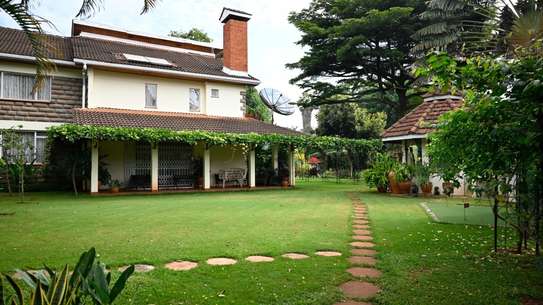 4 Bed Townhouse with En Suite in Kyuna image 1