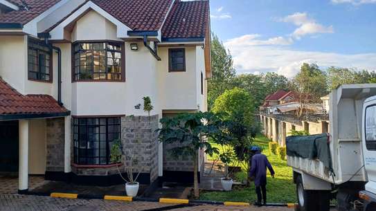 Detached House with Large Garden & Secure Windows image 5