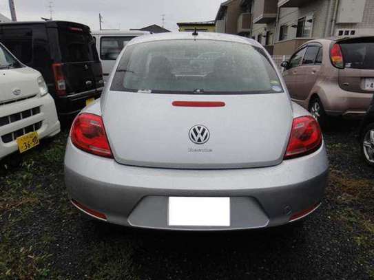 VW Beetle rear windscreen replacement free fitting image 1