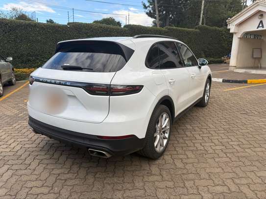 Porsche cayenne, new shape image 4