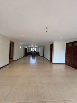 3 Bed Apartment with En Suite at Riverside Drive image 33