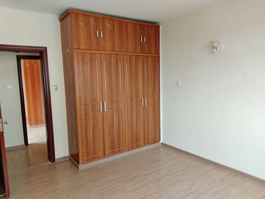 Serviced 2 Bed Apartment with En Suite at Kayahwe image 4