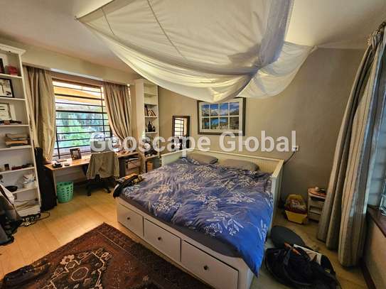 4 Bed Villa with En Suite in Nyari image 8