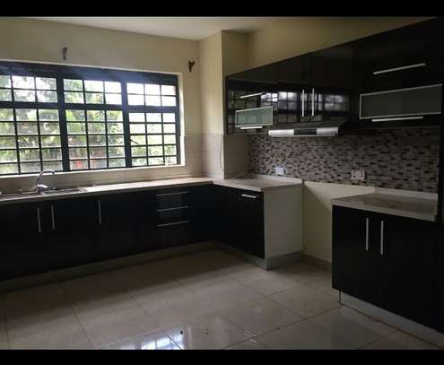 4 Bed Villa with En Suite in Kiambu Road image 2