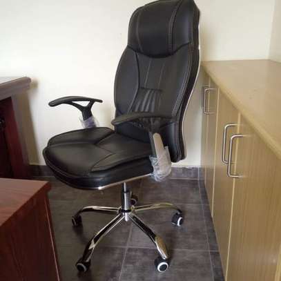 Executive and super quality office chair image 3