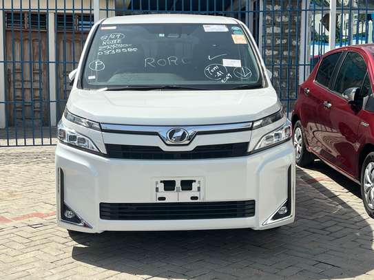 TOYOTA VOXY (WE ACCEPT HIRE PURCHASE) image 8