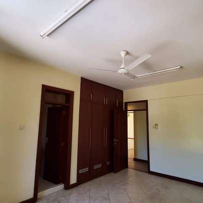 3 Bed Apartment with En Suite at Nyali image 5
