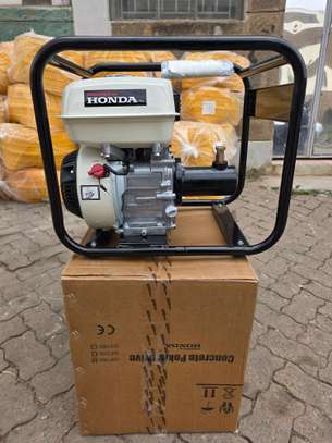 Honda concrete vibrator- (with shaft) image 2